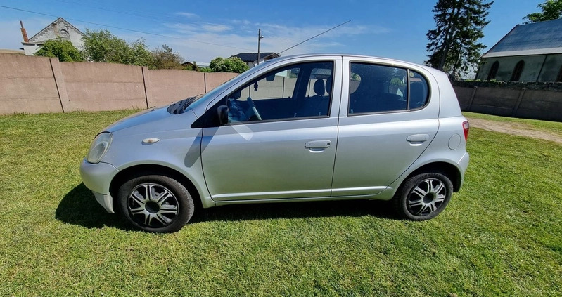 Toyota Yaris cena 4500 przebieg: 242000, rok produkcji 2002 z Nowy Dwór Mazowiecki małe 92